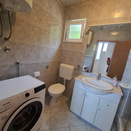 公寓 J&m 罗戈兹尼察