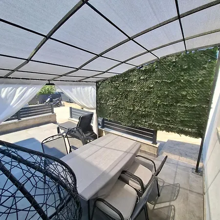 Apartman J&m Rogoznica