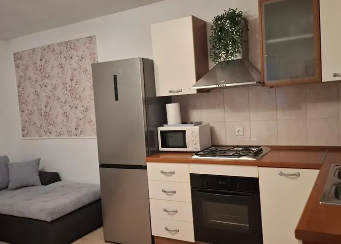 J&m Rogoznica (Sibenik-Knin)