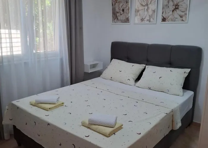 J&m * Rogoznica (Sibenik-Knin)