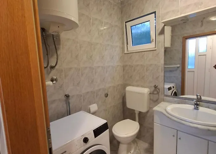 J&m Rogoznica (Sibenik-Knin)